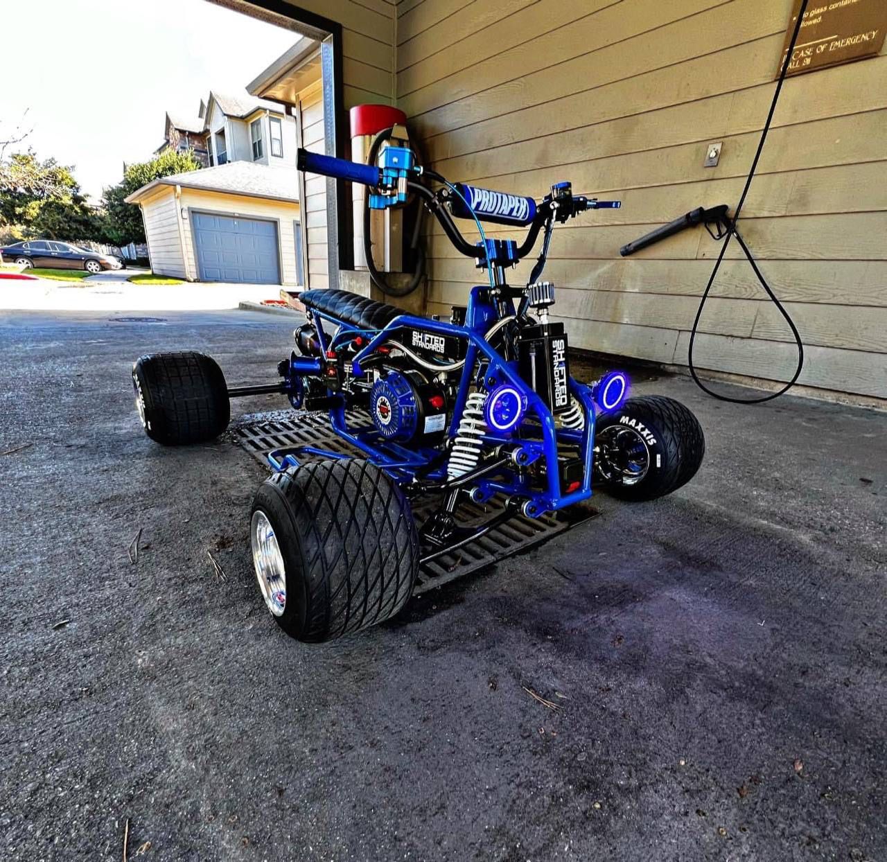 An application scenario or product detail of premade mini quad frame - Image 3