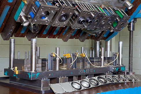 An application scenario or product detail of progressive stamping dies - Image 13