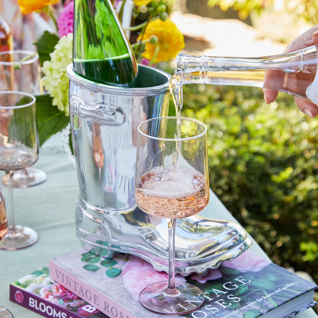 An application scenario or product detail of quartz wine glass - Image 9