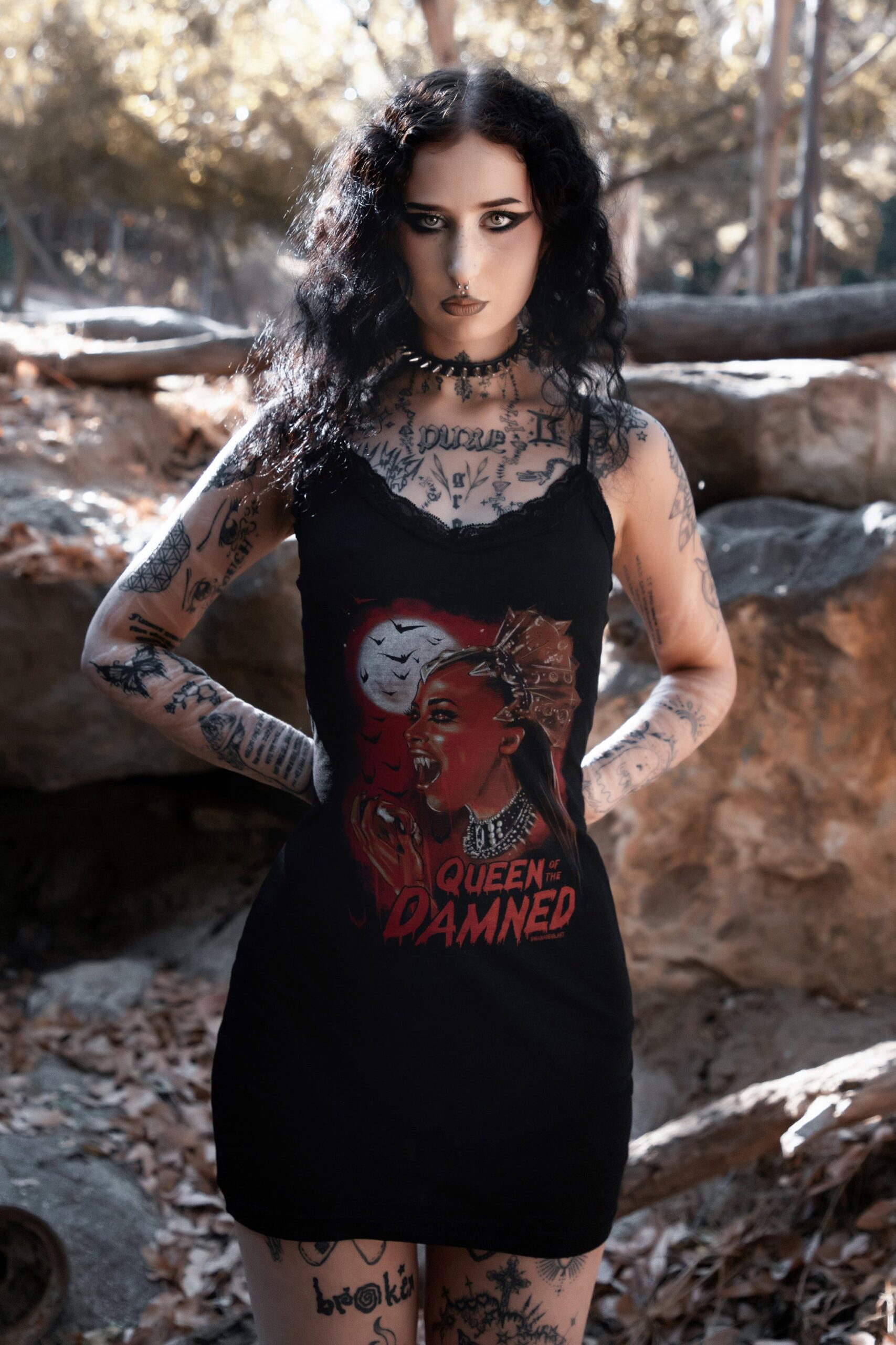 An application scenario or product detail of queen of the damned outfit - Image 14