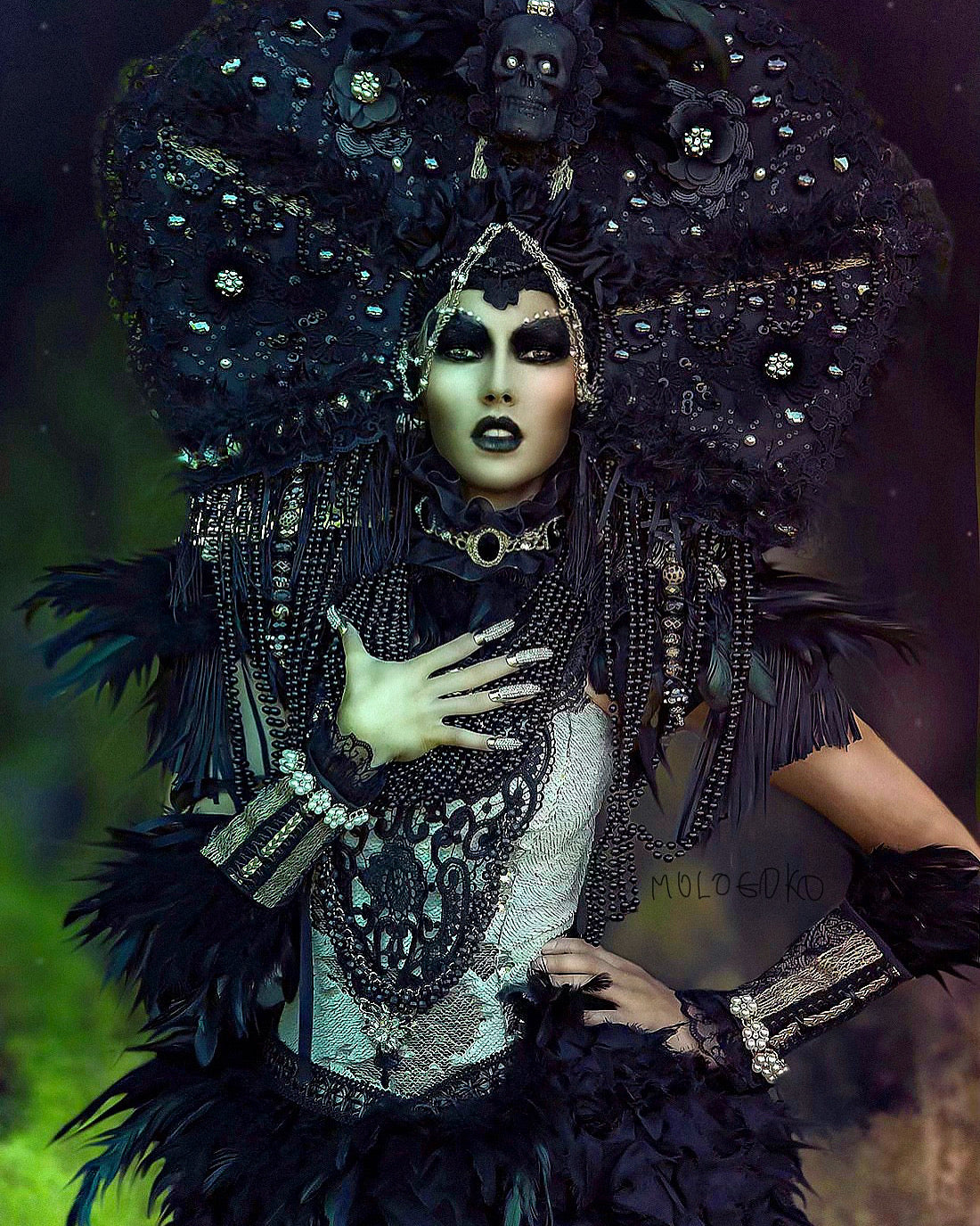 An application scenario or product detail of queen of the damned outfit - Image 19