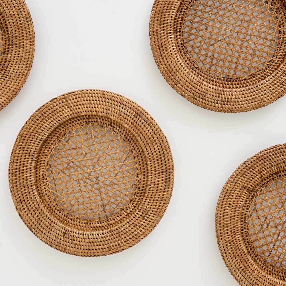 An application scenario or product detail of rattan chargers - Image 2