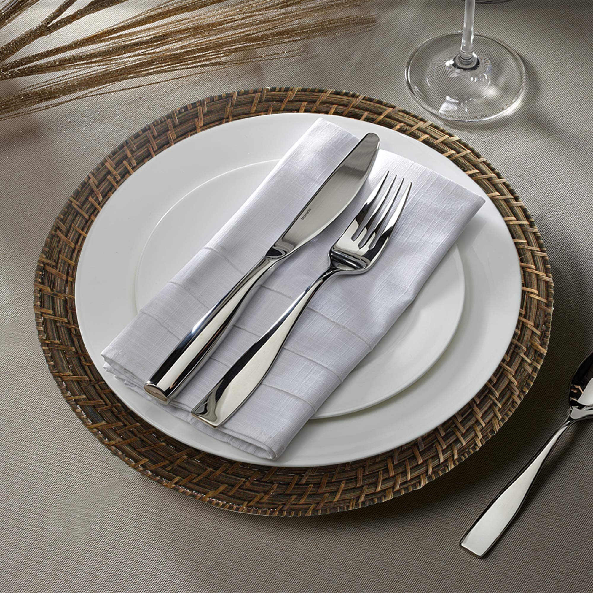 An application scenario or product detail of rattan chargers - Image 13