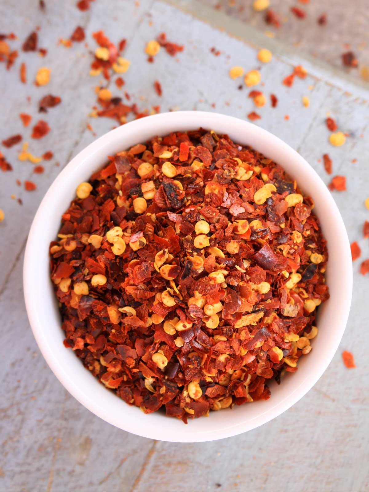 An application scenario or product detail of red pepper flakes vs chili flakes - Image 3