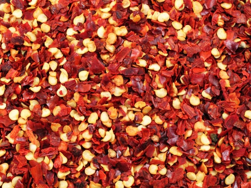 An application scenario or product detail of red pepper flakes vs chili flakes - Image 6