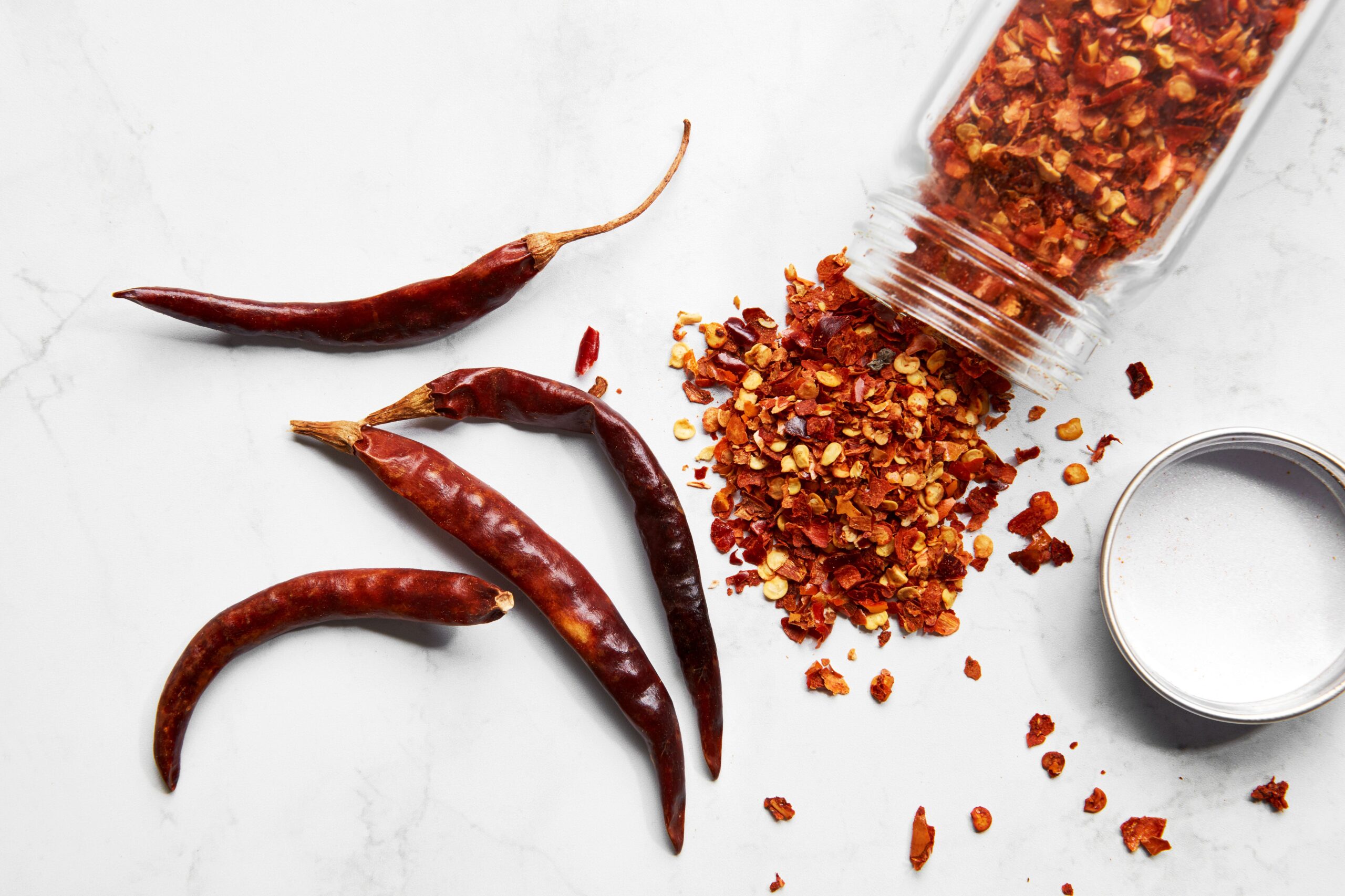 An application scenario or product detail of red pepper flakes vs chili flakes - Image 7