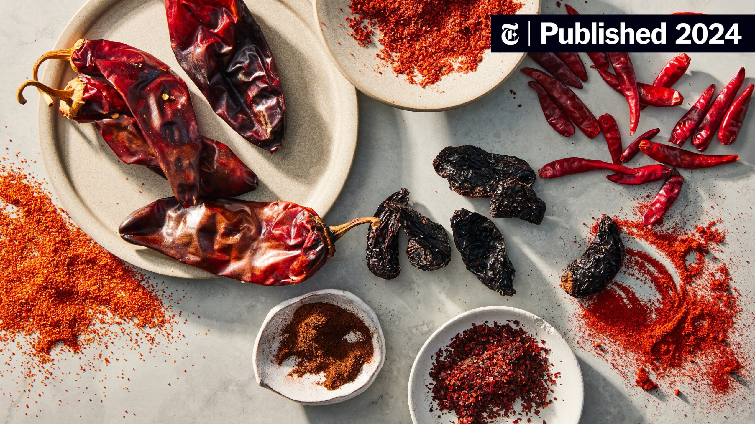 An application scenario or product detail of red pepper flakes vs chili flakes - Image 9