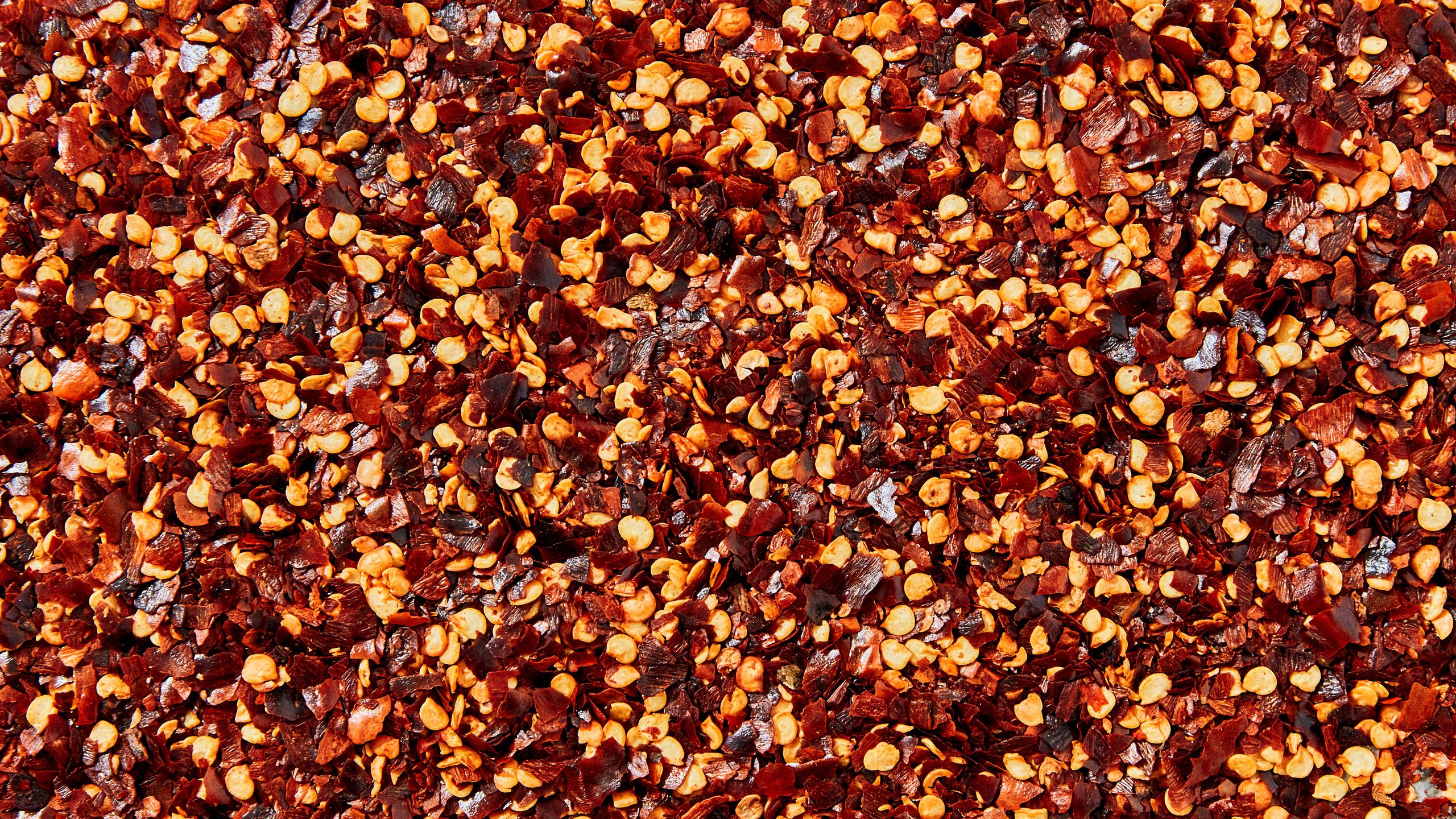 An application scenario or product detail of red pepper flakes vs chili flakes - Image 16