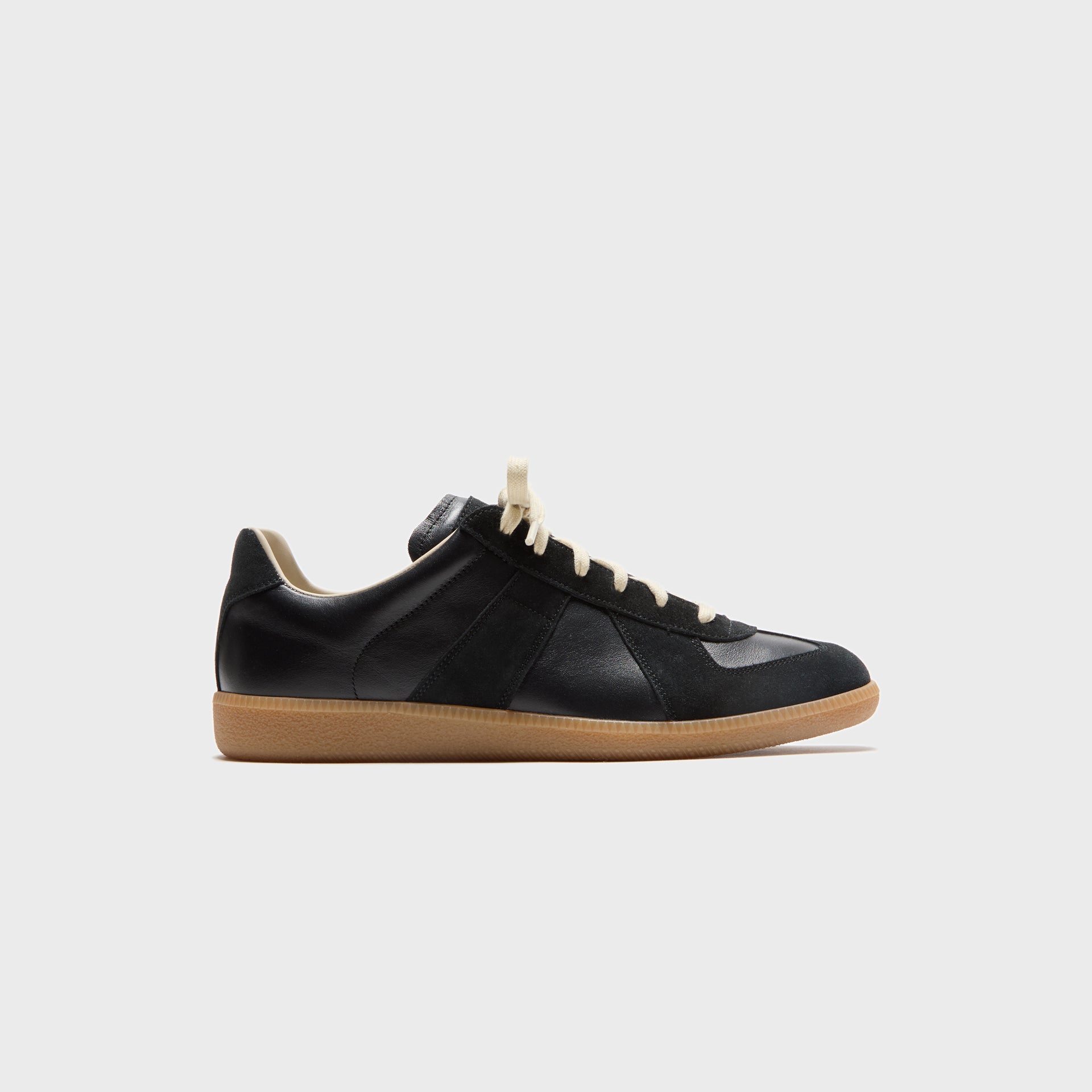 An application scenario or product detail of replica footwear - Image 10