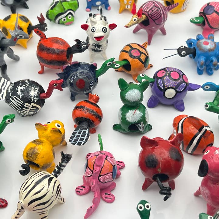 An application scenario or product detail of resin animals - Image 16