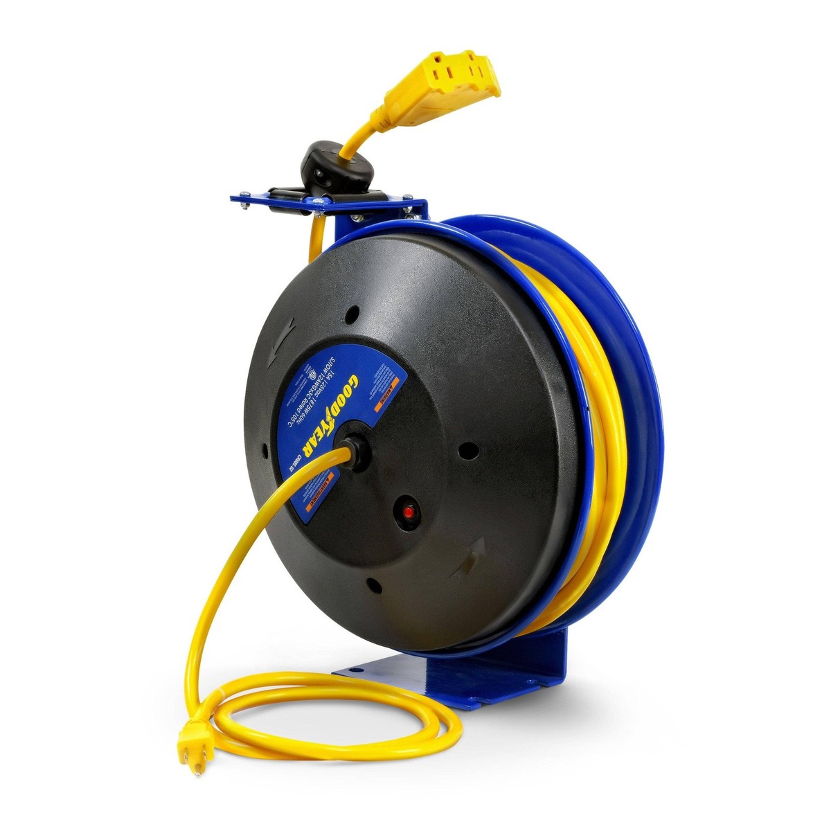An application scenario or product detail of retractable outdoor extension cord - Image 12