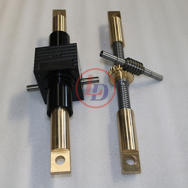 An application scenario or product detail of right handed thread bolt - Image 14