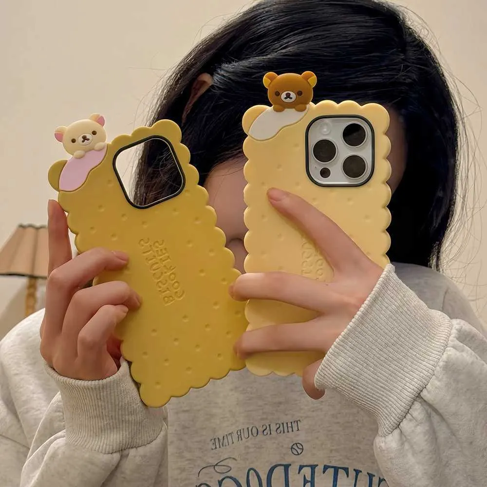 An application scenario or product detail of rilakkuma phone case - Image 2
