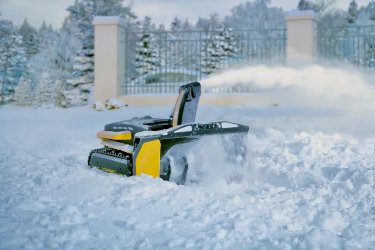 An application scenario or product detail of robot snowblower - Image 6