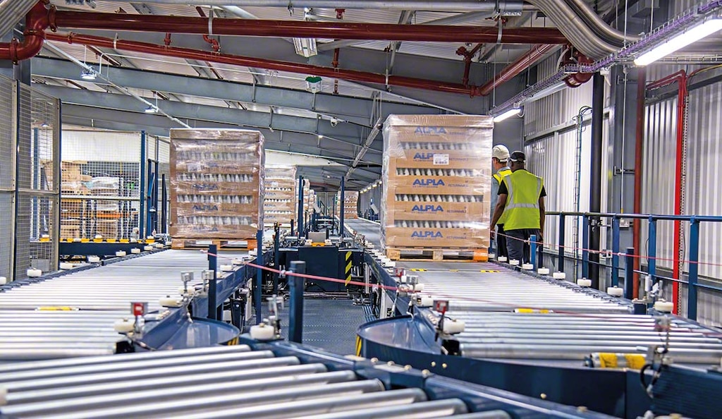 An application scenario or product detail of roller conveyors - Image 8