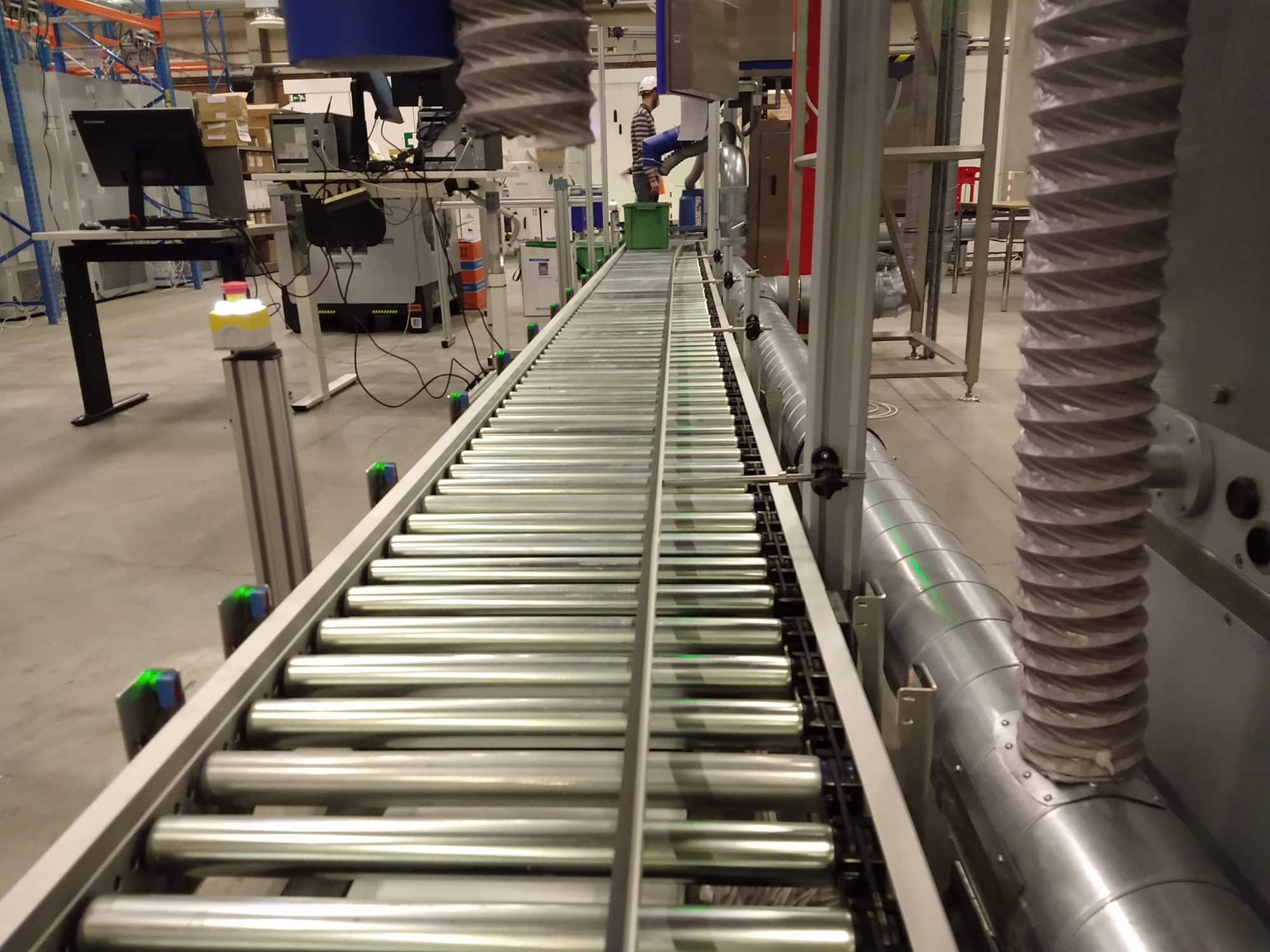 An application scenario or product detail of roller conveyors - Image 11