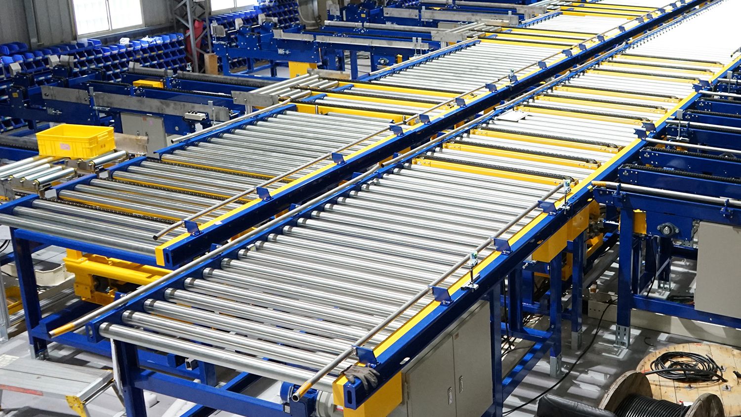 An application scenario or product detail of roller conveyors - Image 17