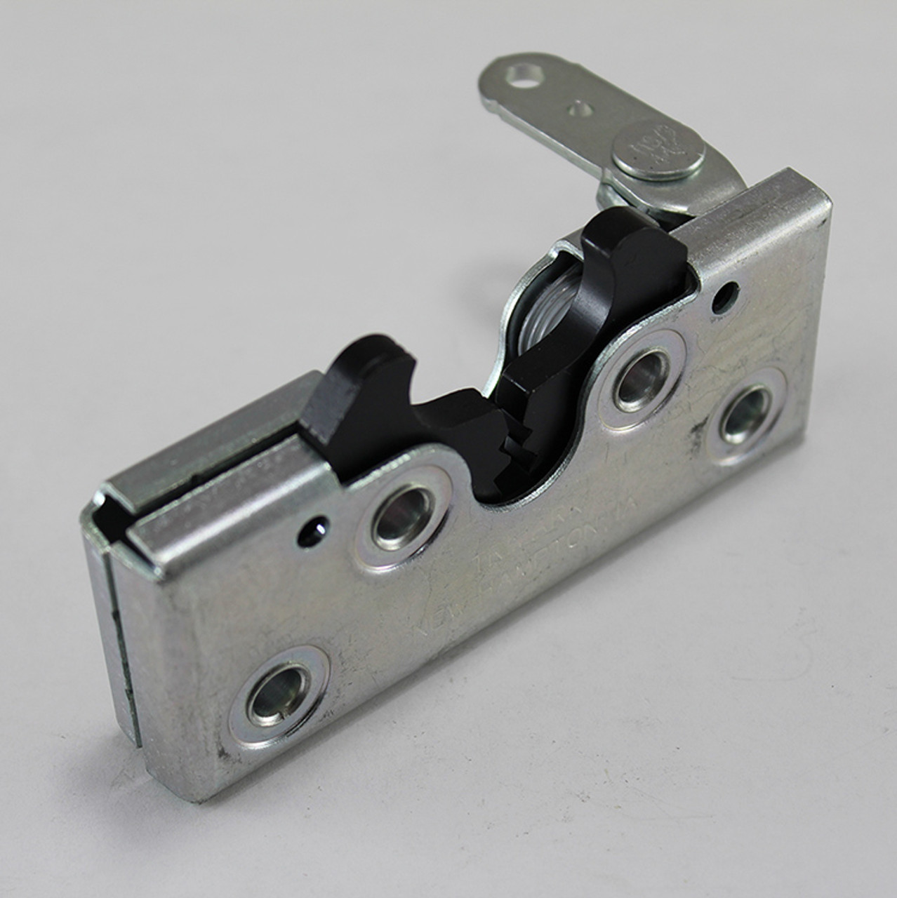 An application scenario or product detail of rotary latch - Image 18