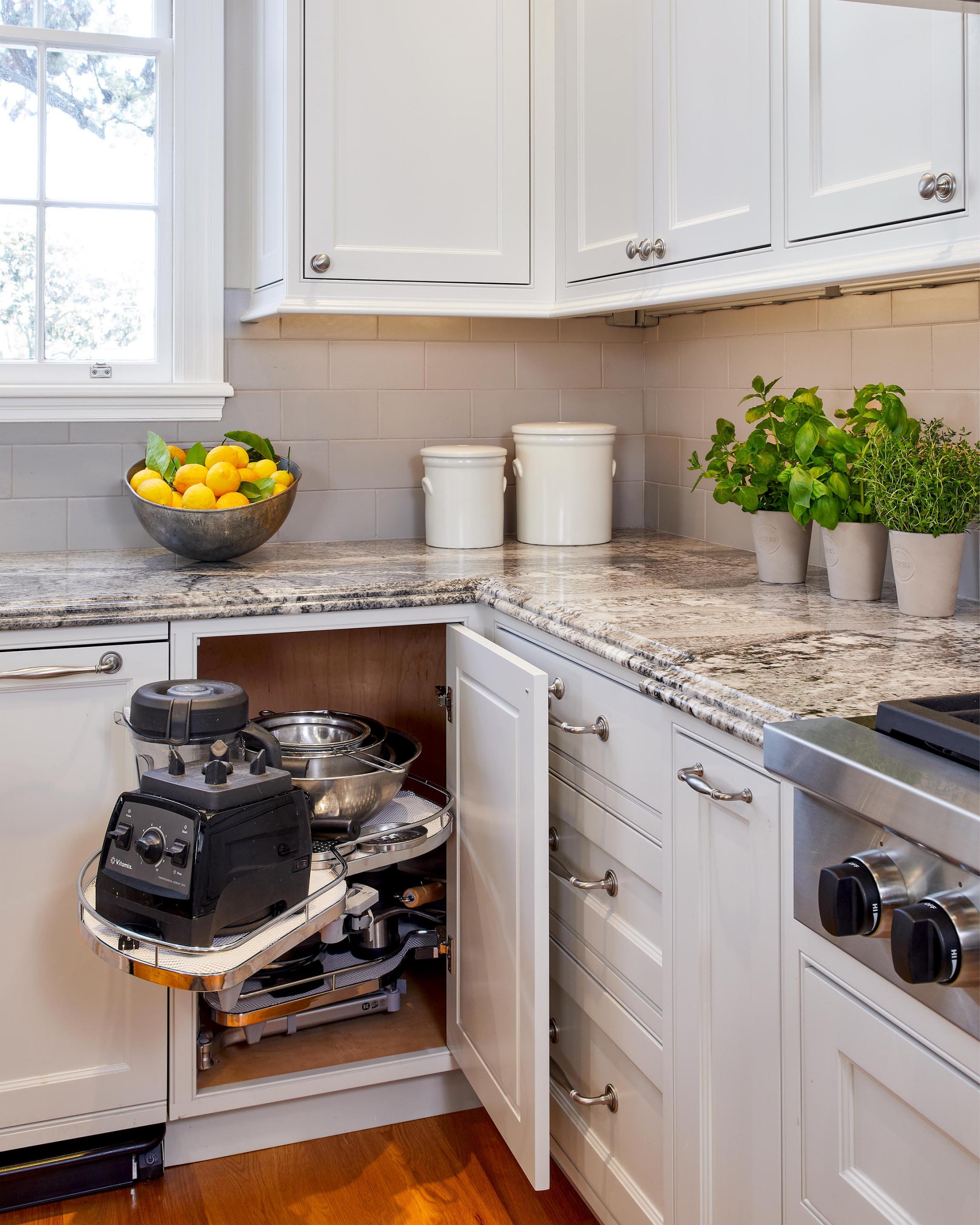 An application scenario or product detail of rotating island corner cabinet - Image 9