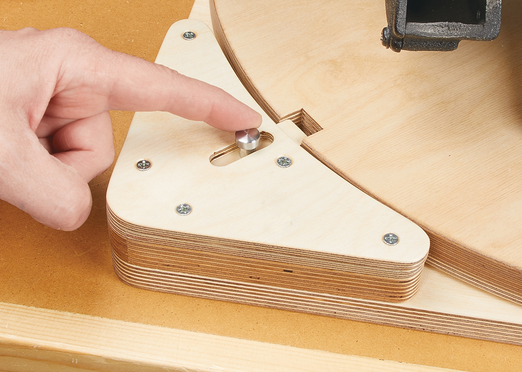An application scenario or product detail of rotating latch - Image 20