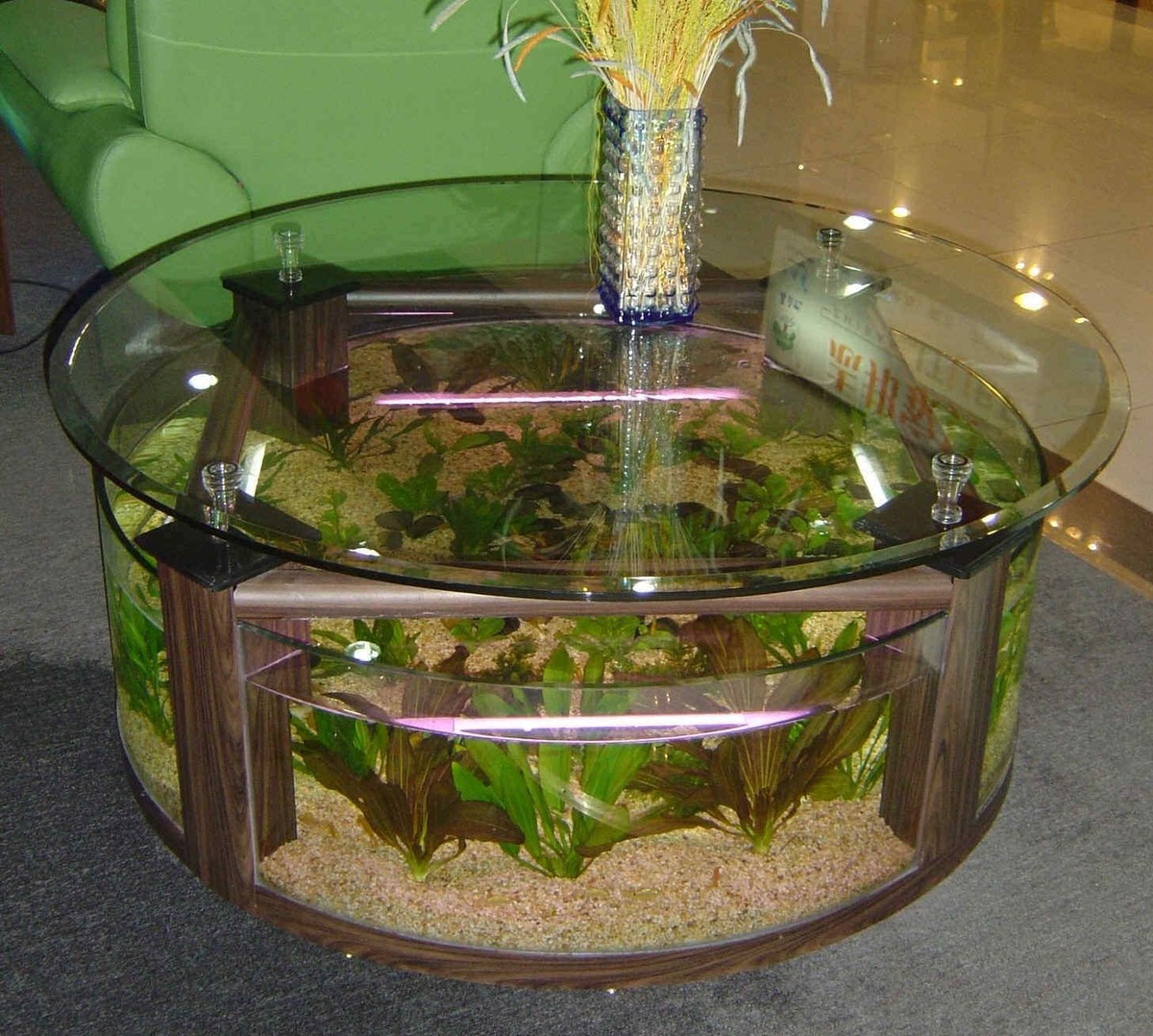 An application scenario or product detail of round fish tank - Image 6