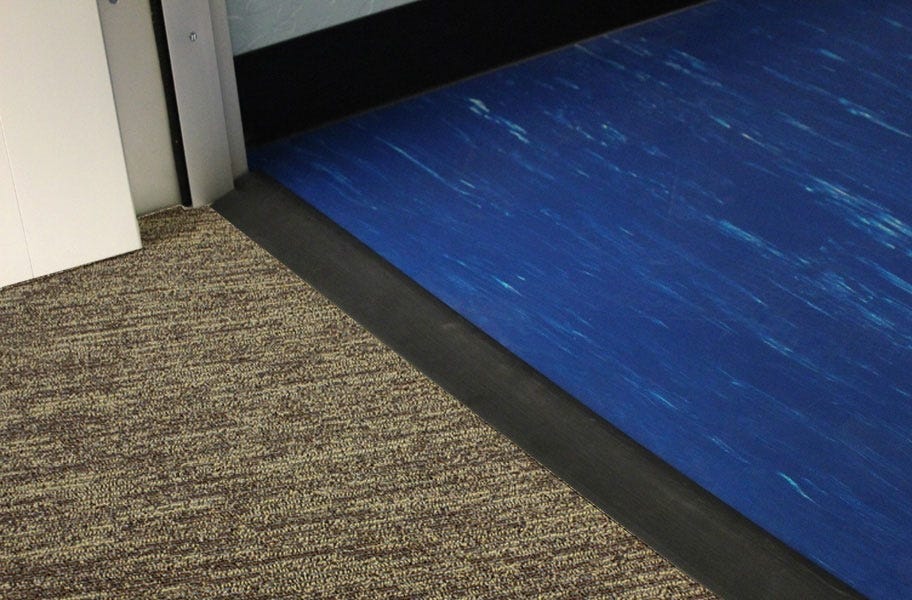 An application scenario or product detail of rubber floor trim molding - Image 15