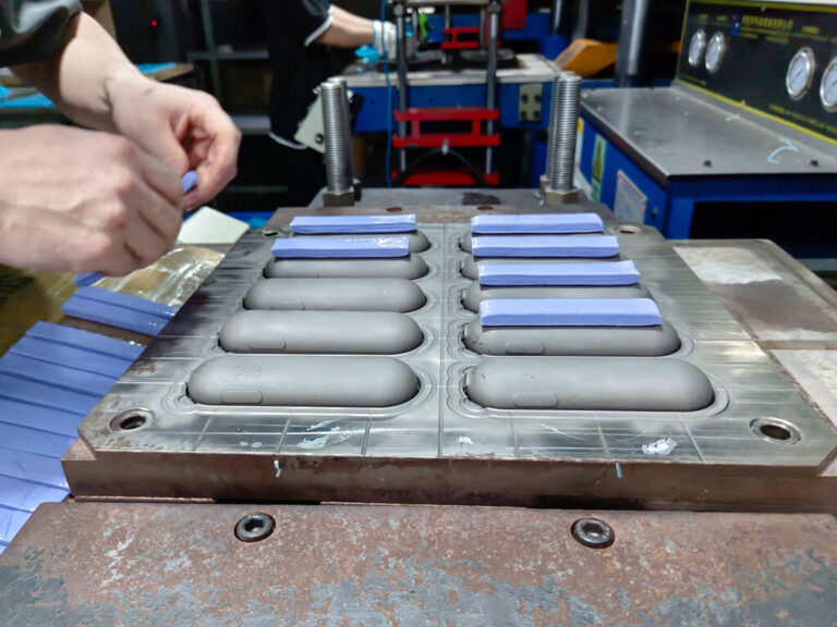 Featured image for the rubber silicone mold guide