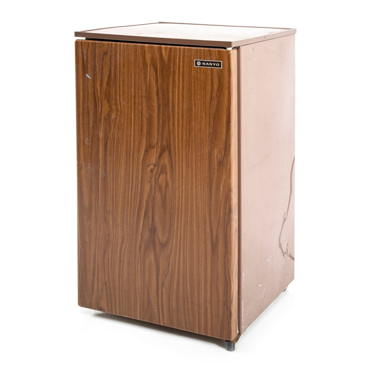 An application scenario or product detail of sanyo mini fridge - Image 12