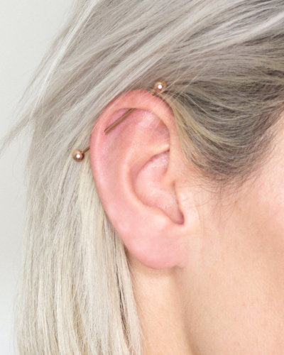 An application scenario or product detail of self piercing earrings - Image 12