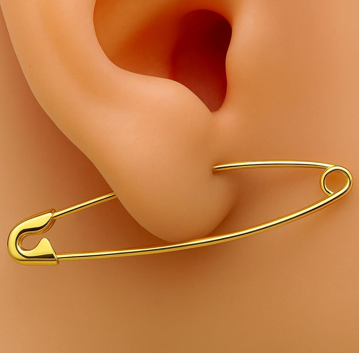 An application scenario or product detail of self piercing earrings - Image 19