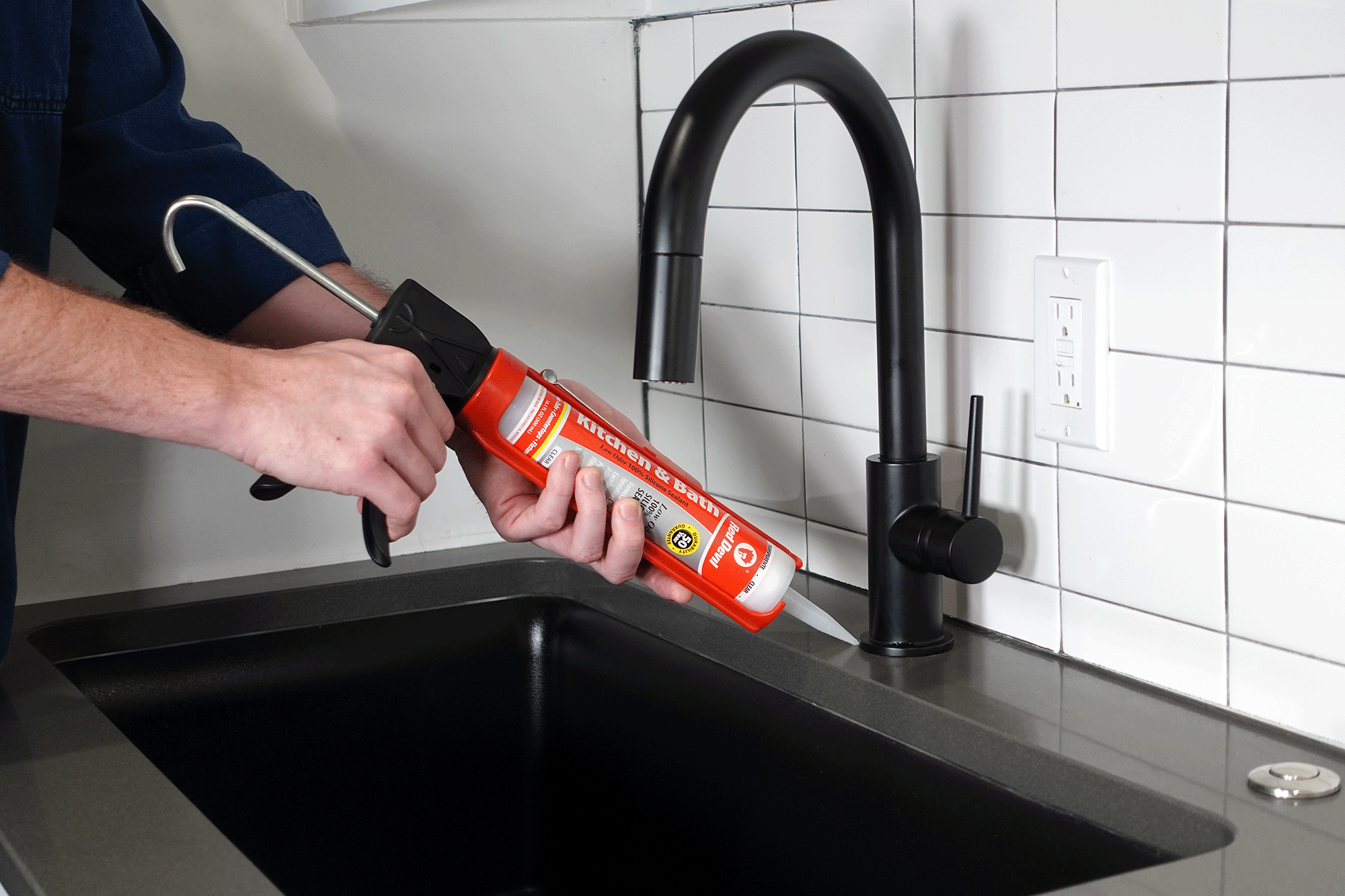 An application scenario or product detail of silicone adhesive vs caulk - Image 13