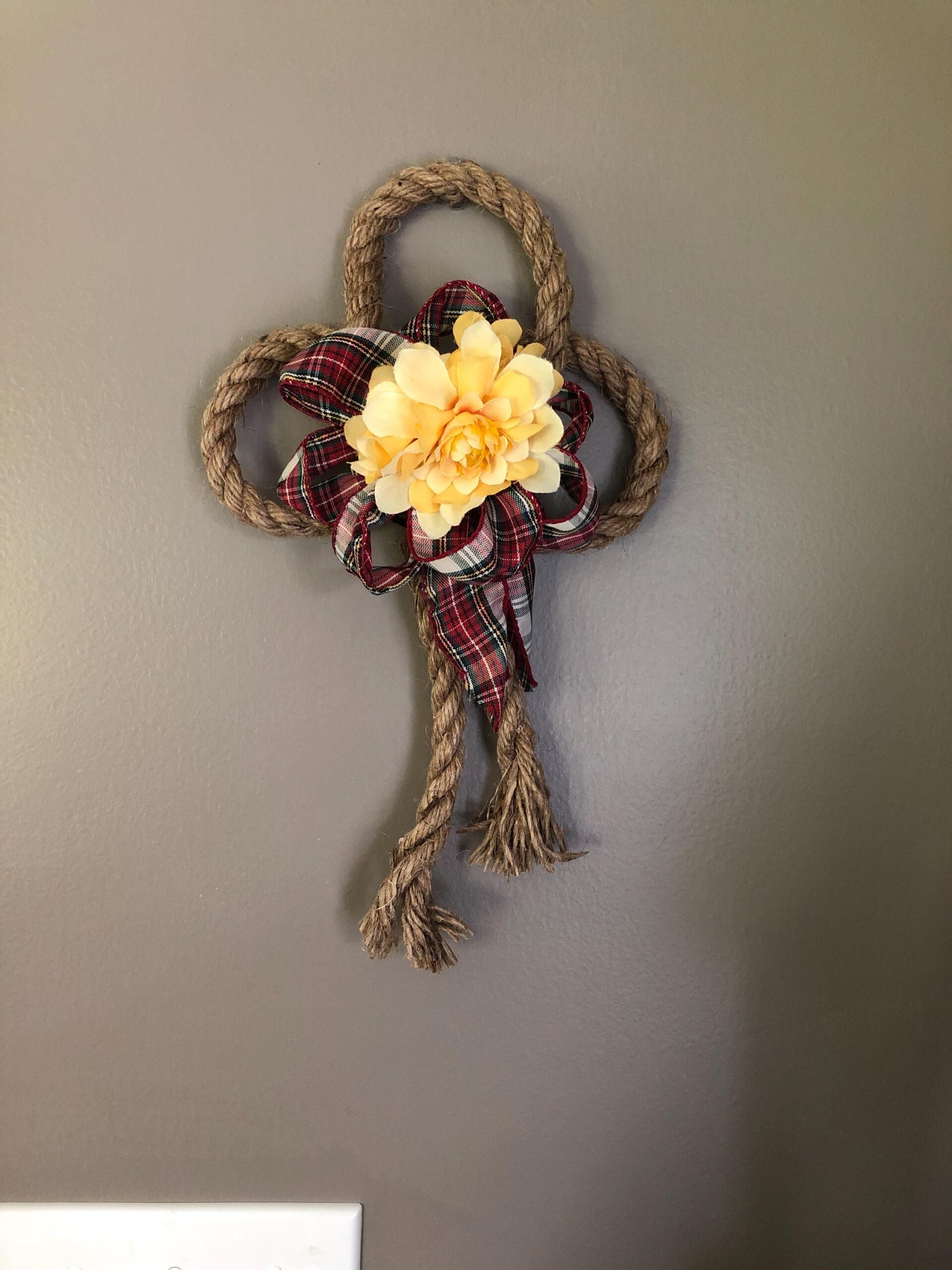 An application scenario or product detail of silk knots decor - Image 5