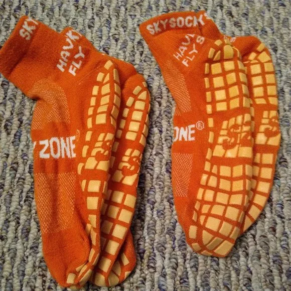 An application scenario or product detail of sky zone socks - Image 14