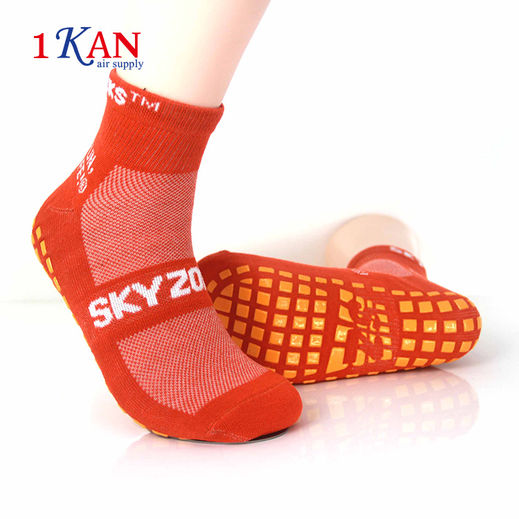 An application scenario or product detail of skyzone socks - Image 17