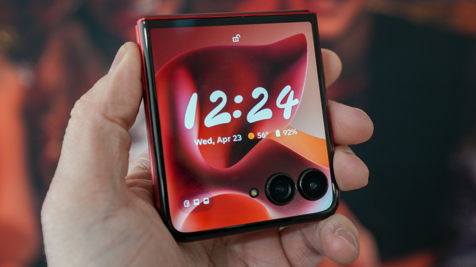 An application scenario or product detail of smallest smartphone - Image 22
