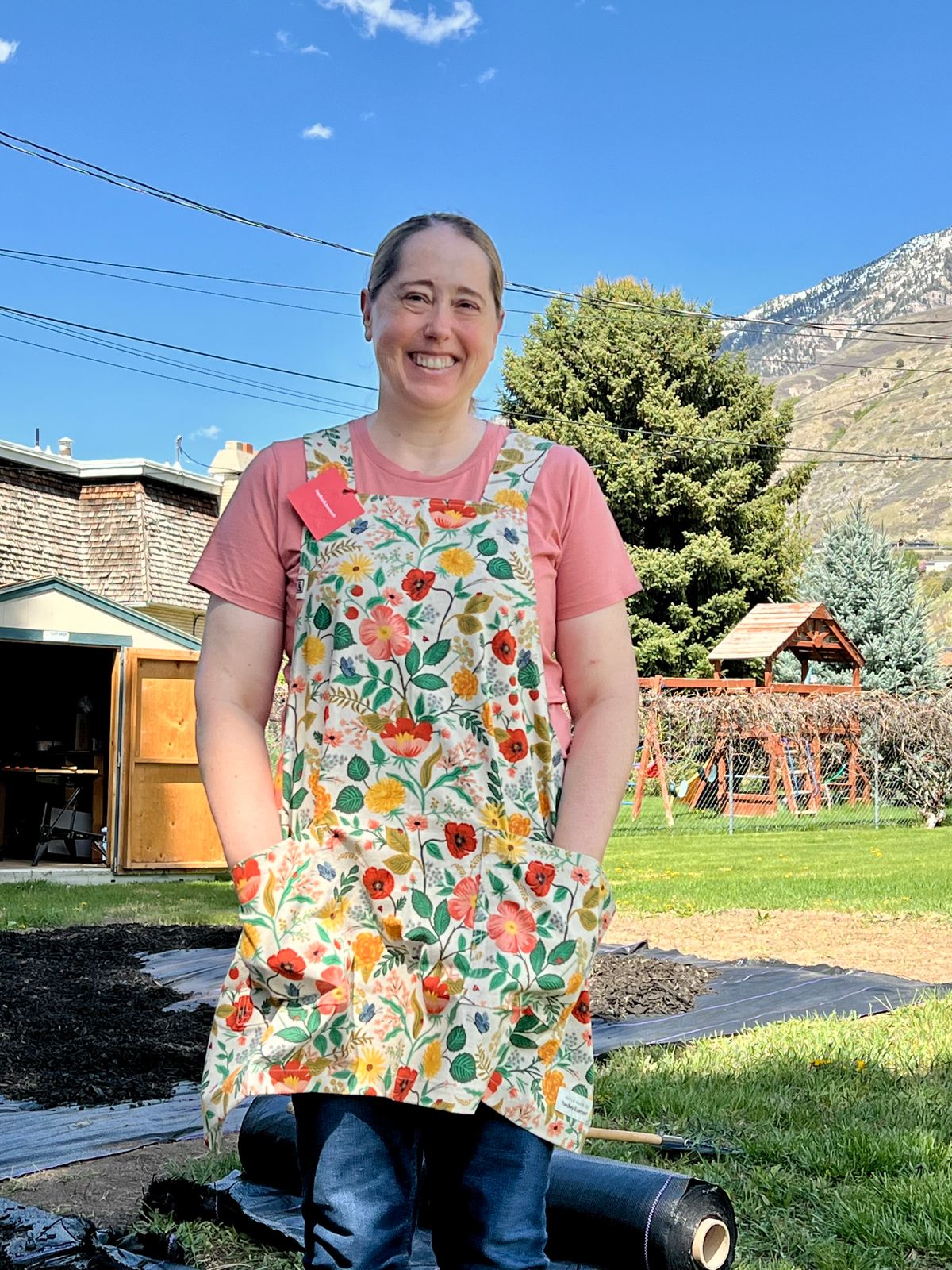 An application scenario or product detail of smock apron plus size - Image 17