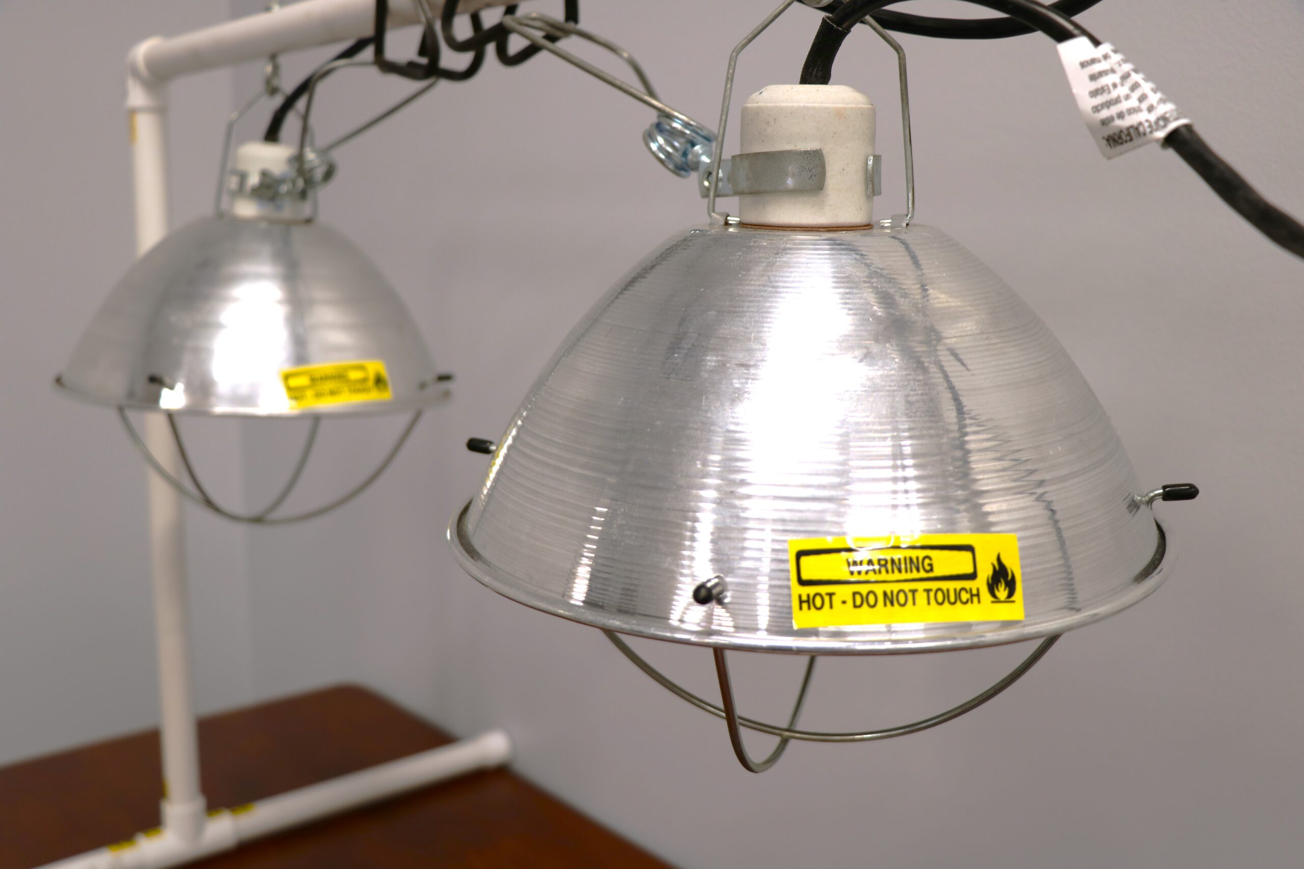 Featured image for the solar heat lamp guide