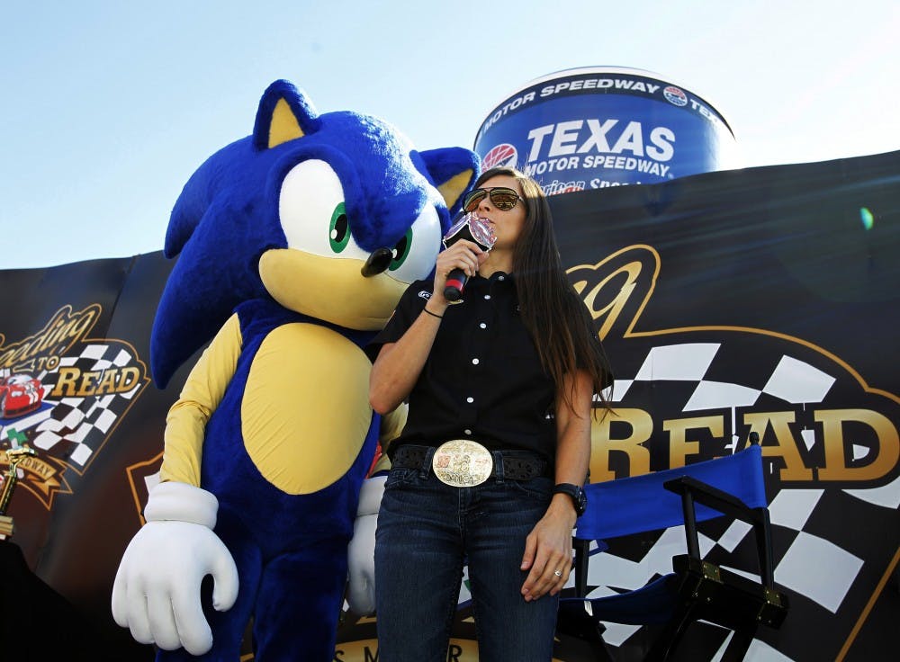 An application scenario or product detail of sonic mascot - Image 24