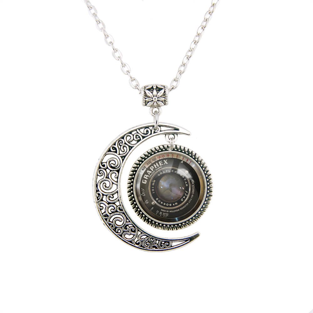 An application scenario or product detail of spy camera necklace - Image 4