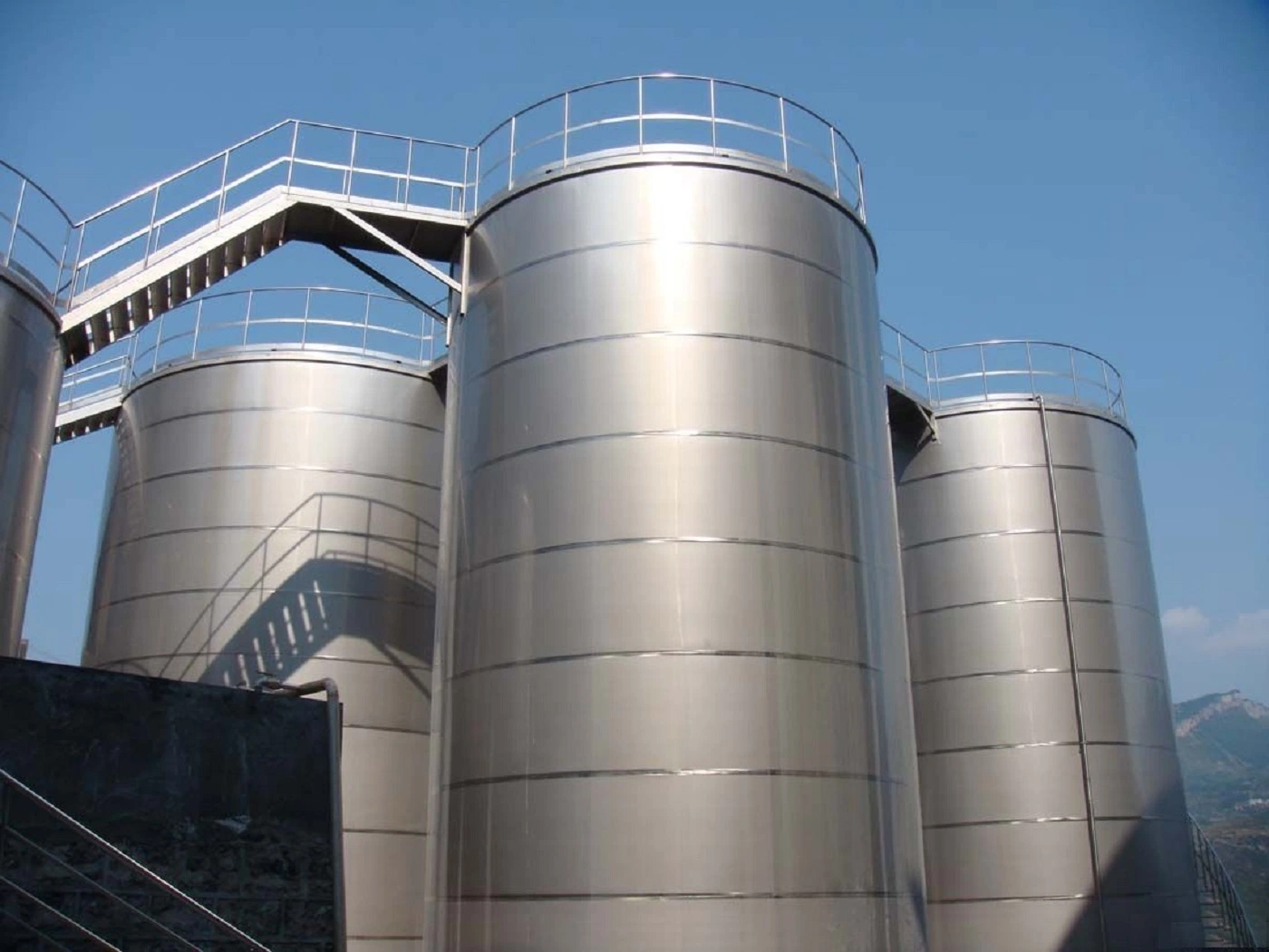 Featured image for the ss water tank guide