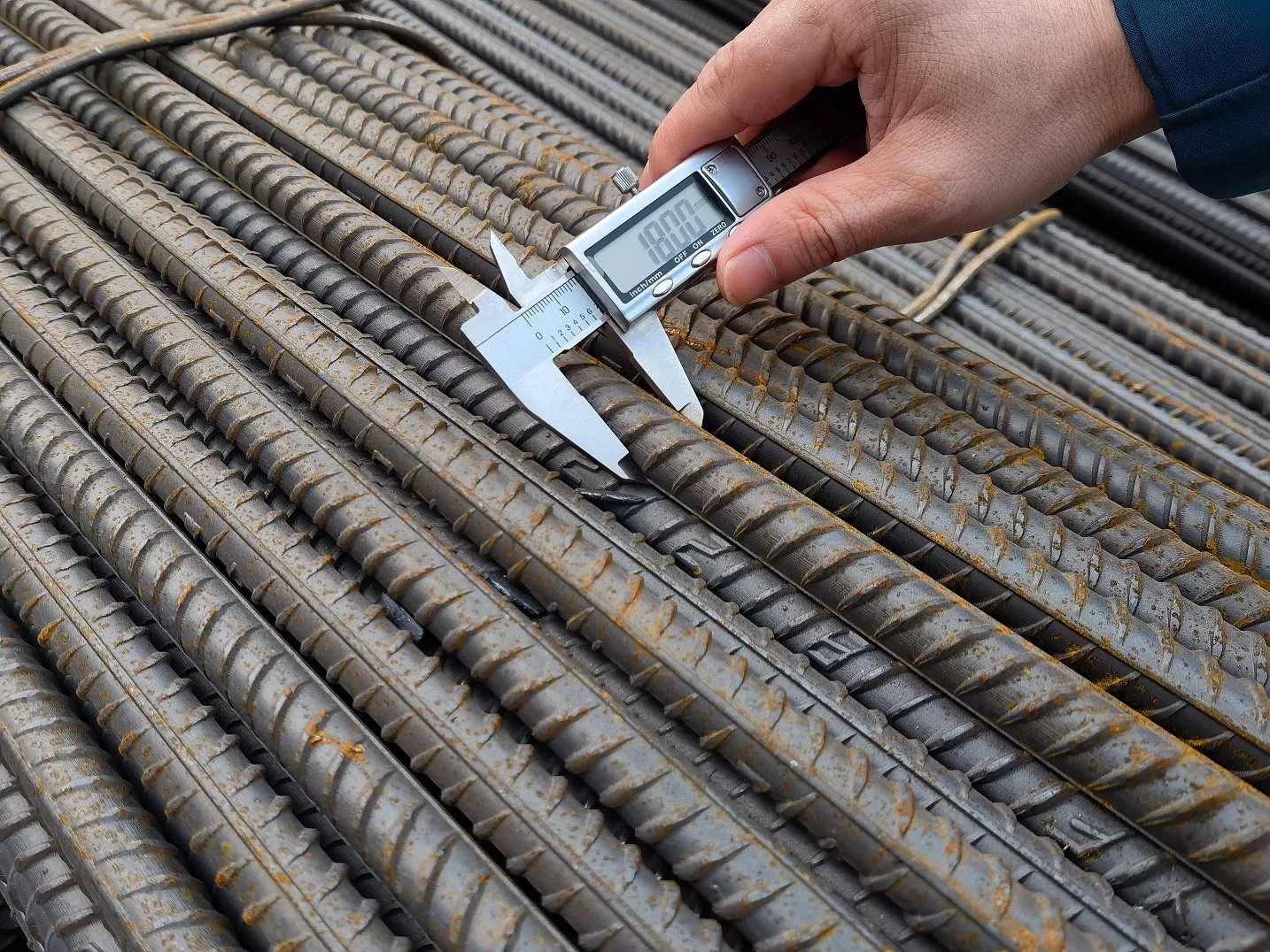 An application scenario or product detail of steel reinforcement price - Image 3