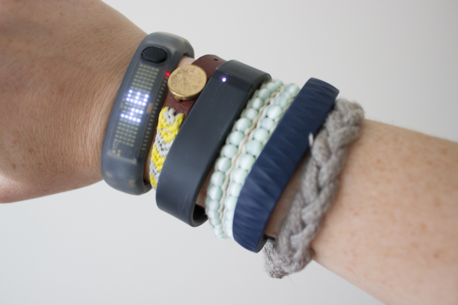 An application scenario or product detail of step counter bracelet - Image 19