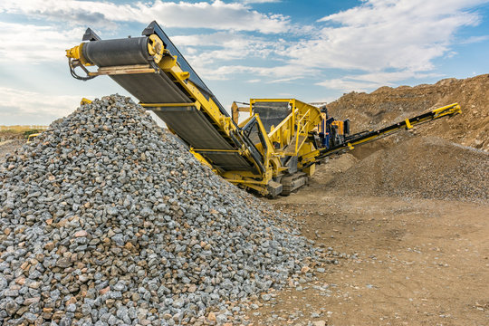 Featured image for the stone crusher guide