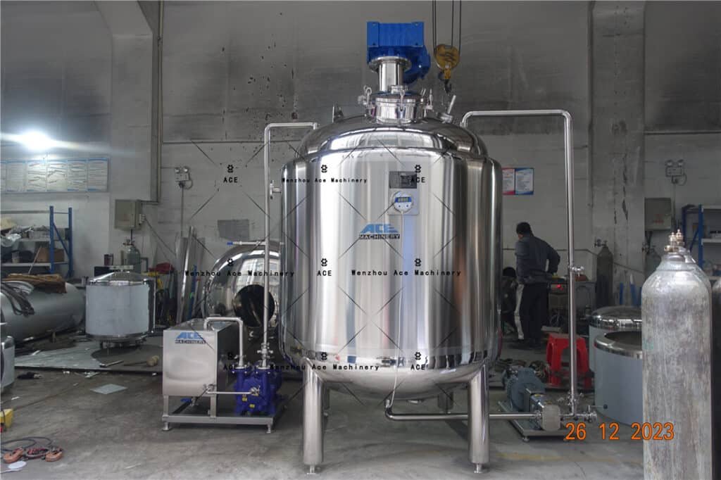 An application scenario or product detail of tank with mixer - Image 4
