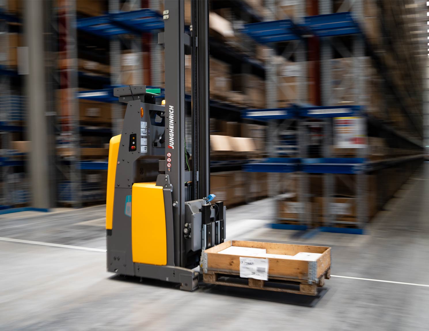 An application scenario or product detail of technic car stacker - Image 14