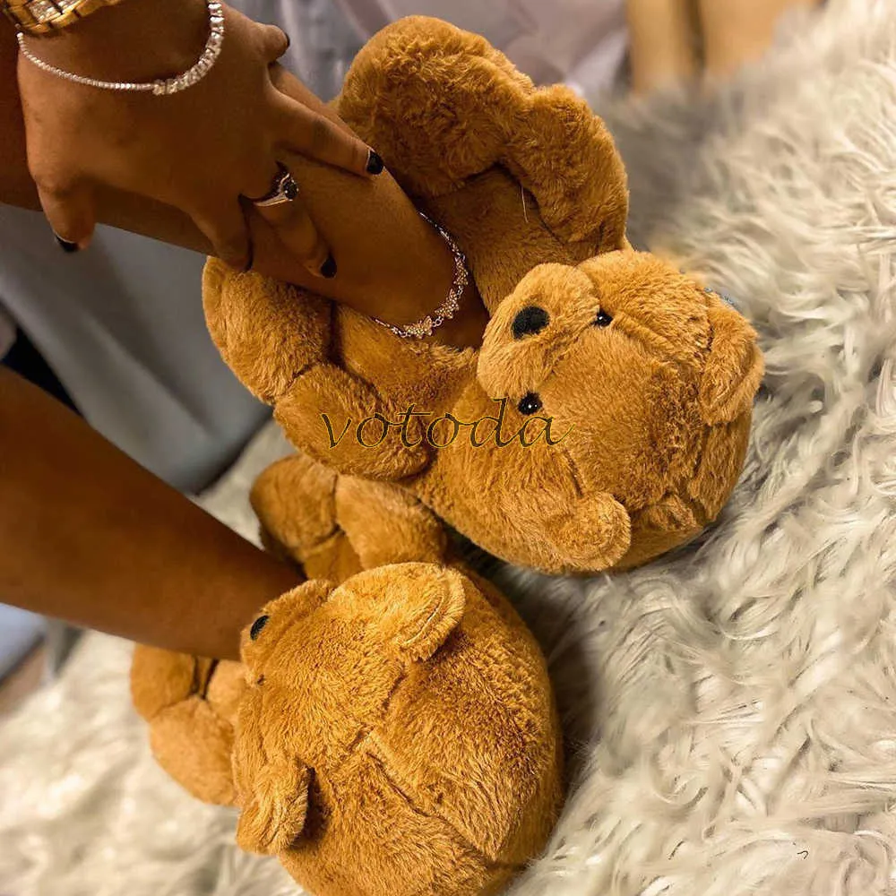 An application scenario or product detail of teddy bear slippers - Image 18