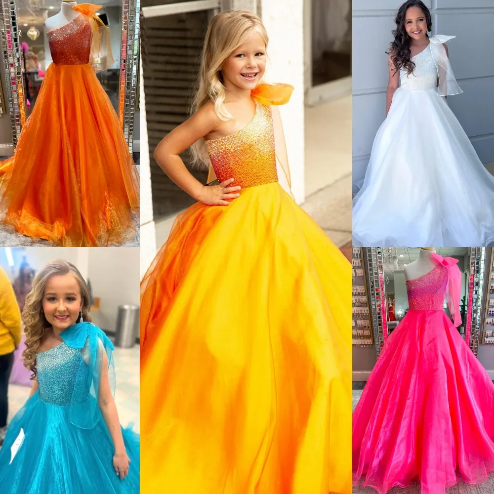 An application scenario or product detail of teen frock elastic top part in yellow - Image 14