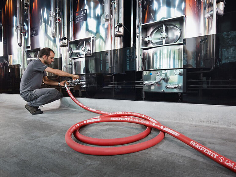 An application scenario or product detail of the hose man - Image 11