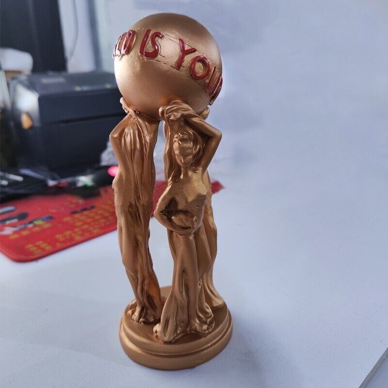 An application scenario or product detail of the world is yours statue - Image 3