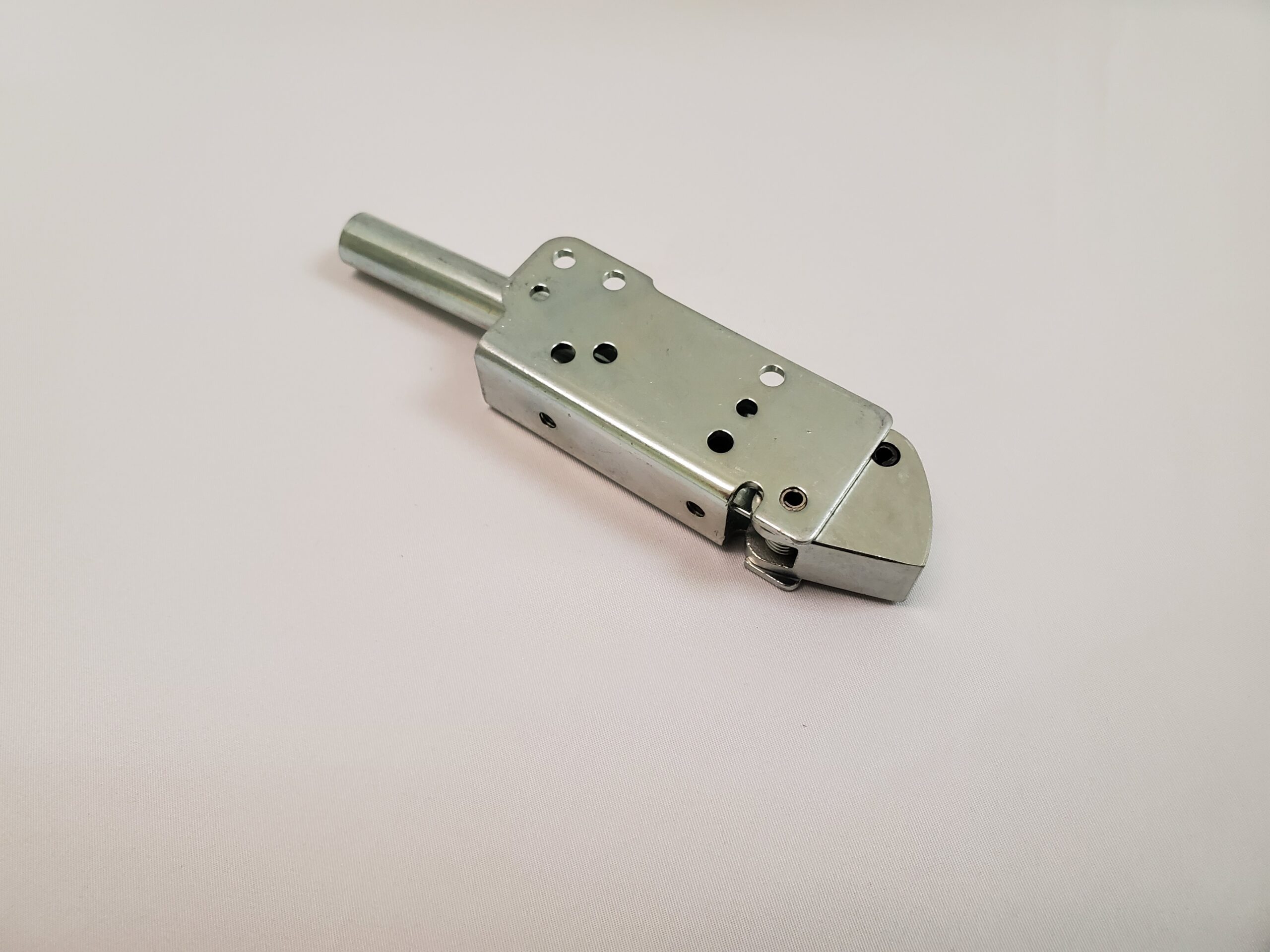 An application scenario or product detail of top latch door - Image 9